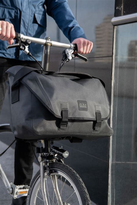 brompton metro waterproof bag.